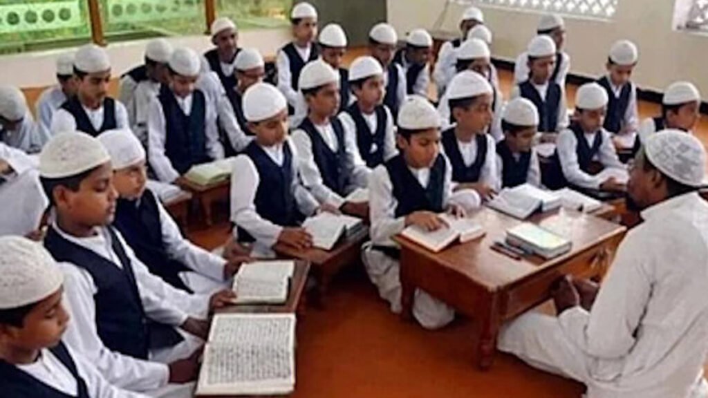 Uttarakhand में मान्यता नहीं लेने वाले मदरसों पर कार्रवाई, दो सील और एक को नोटिस