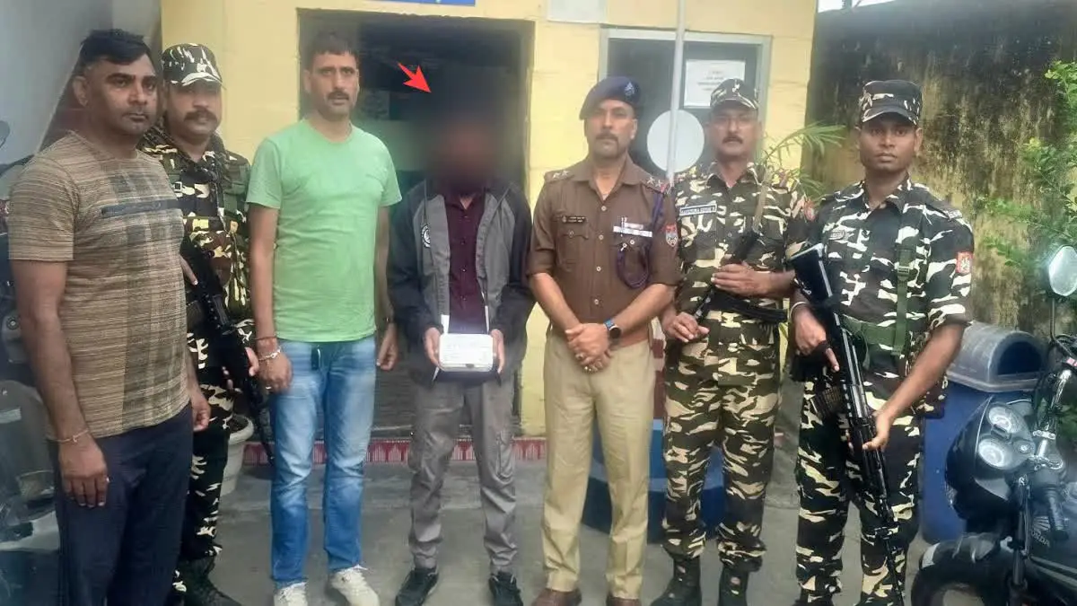 Champawat : नेपाल बॉर्डर के पास 18.08 ग्राम स्मैक के साथ 5 हजार का इनामी आरोपी गिरफ्तार