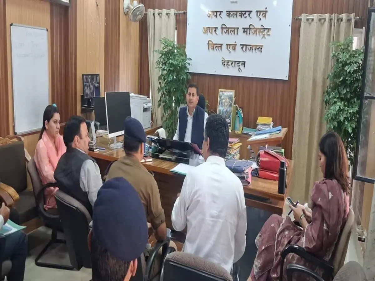 Dehradun : पलटन बाजार में सुबह 11 से शाम 7 बजे तक वाहनों की नो एंट्री, अतिक्रमण पर भी होगी कार्रवाई