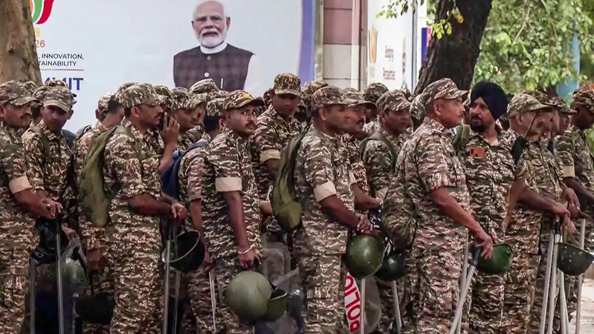 Delhi में 30 दिन और तैनात रहेंगे 26 हजार केंद्रीय जवान, त्योहारी सीजन और विरोध प्रदर्शनों के मद्देनजर फैसला